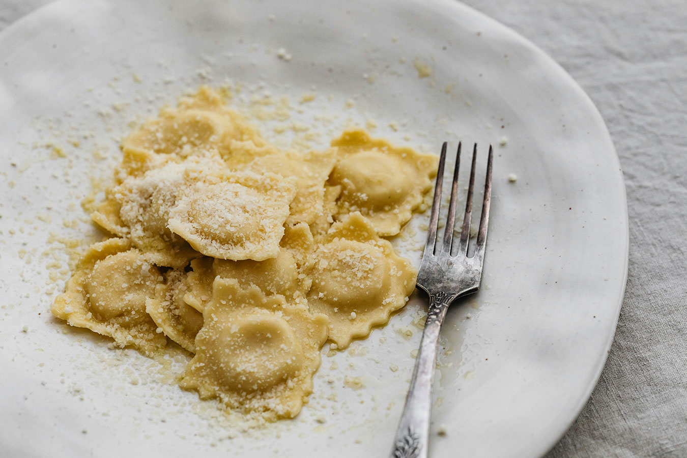 Ravioli Bufala pomodorini e basilico